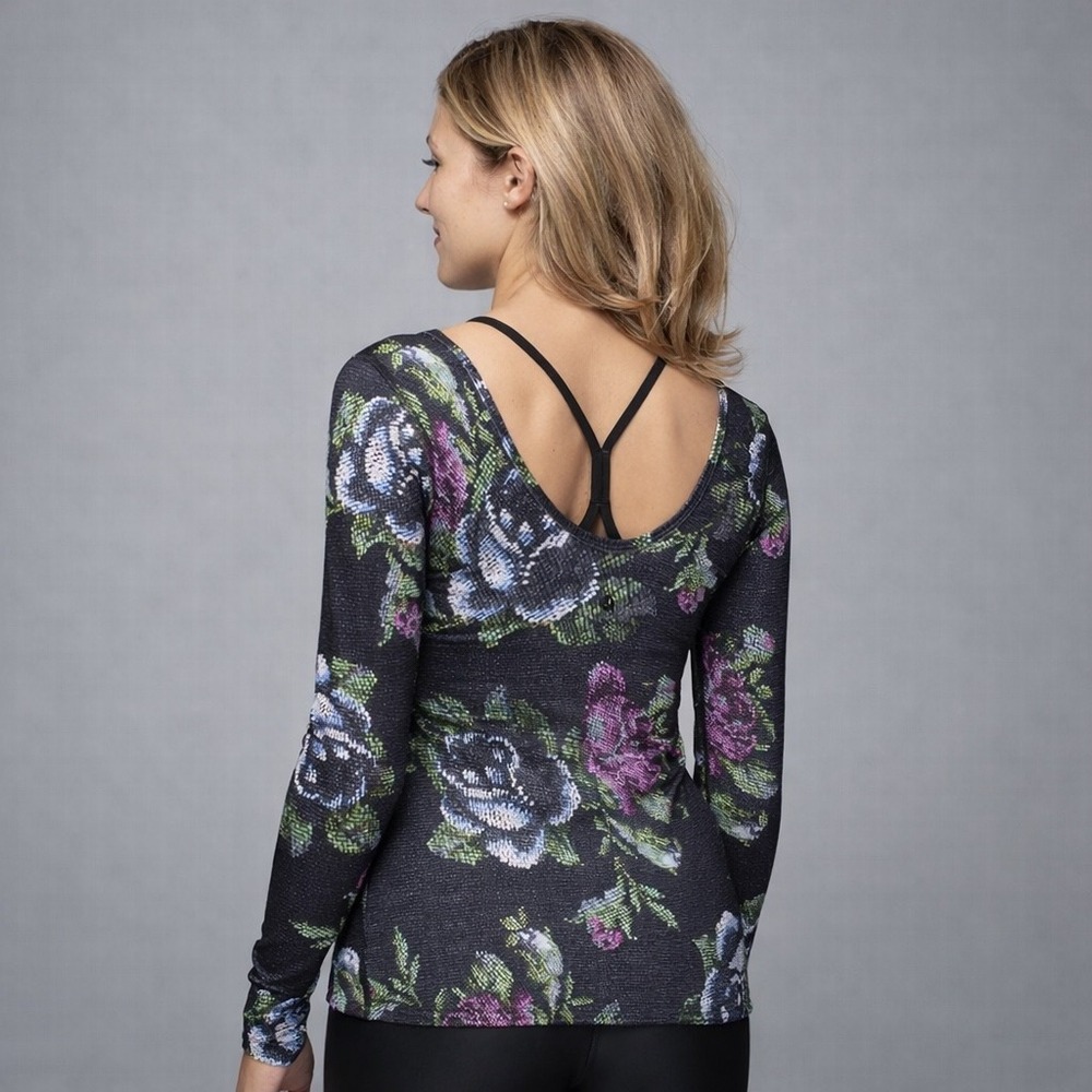 Lululemon Scoop Back Long Sleeve
Garden Party Smooth Silver‎ Multi Size 6
